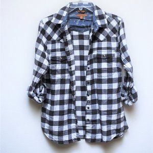 Women's Black and White Checkered Flannel